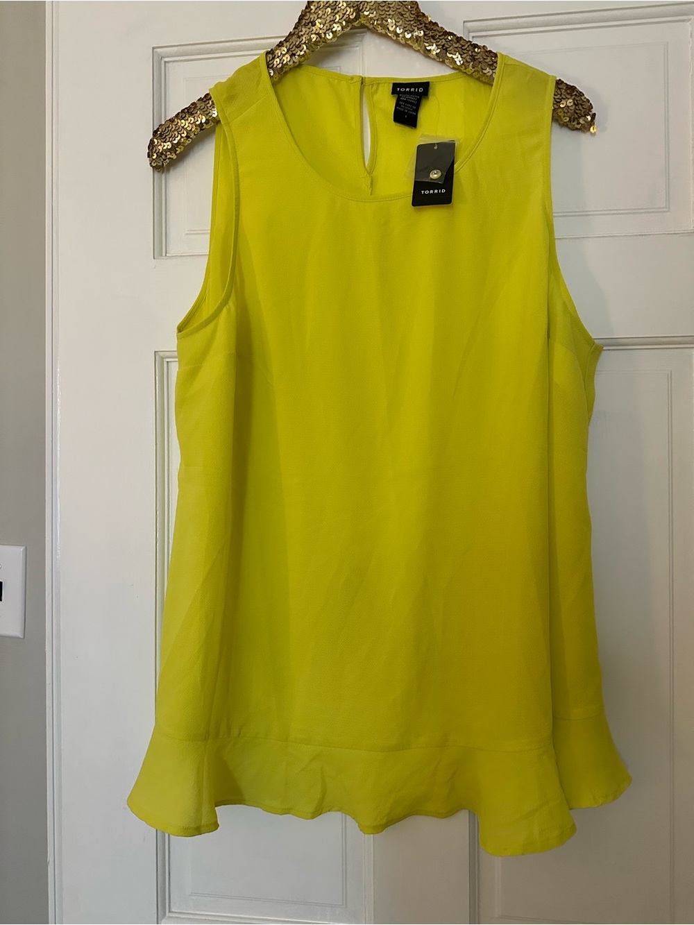 Torrid Sleeveless Ruffle-Hem Top Chartreuse Green Yellow Size 1 New!